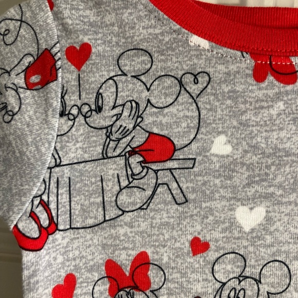 Mickey and Minnie pajamas - Picture 4 of 9